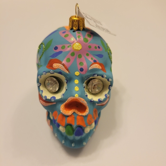 4 Bloomingdale's Skull Halloween Decor Ornaments Holiday Blue Scary Spooky - Picture 4 of 8